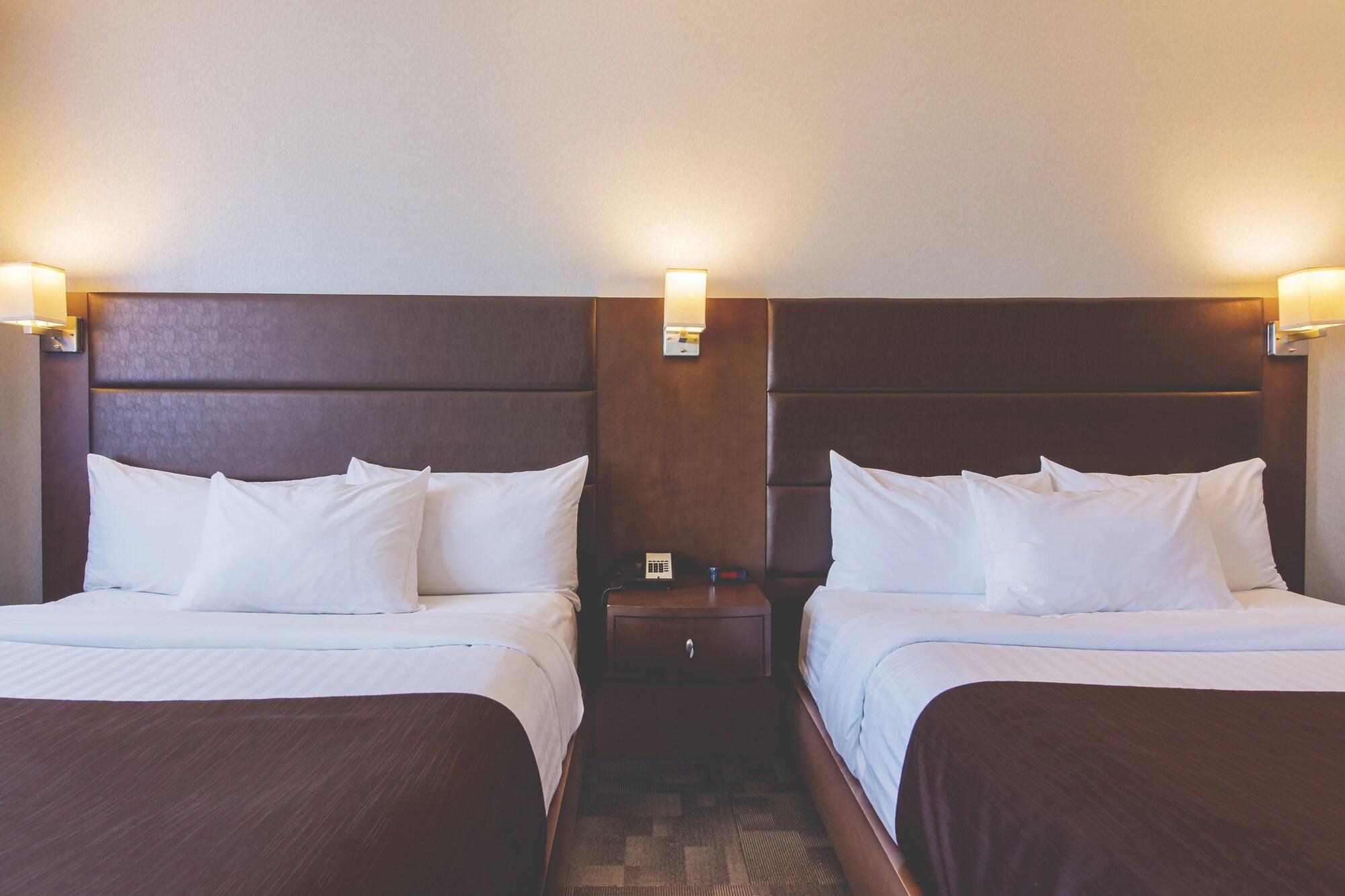 Hotel Continental Centre-Ville Val-d'Or Ngoại thất bức ảnh