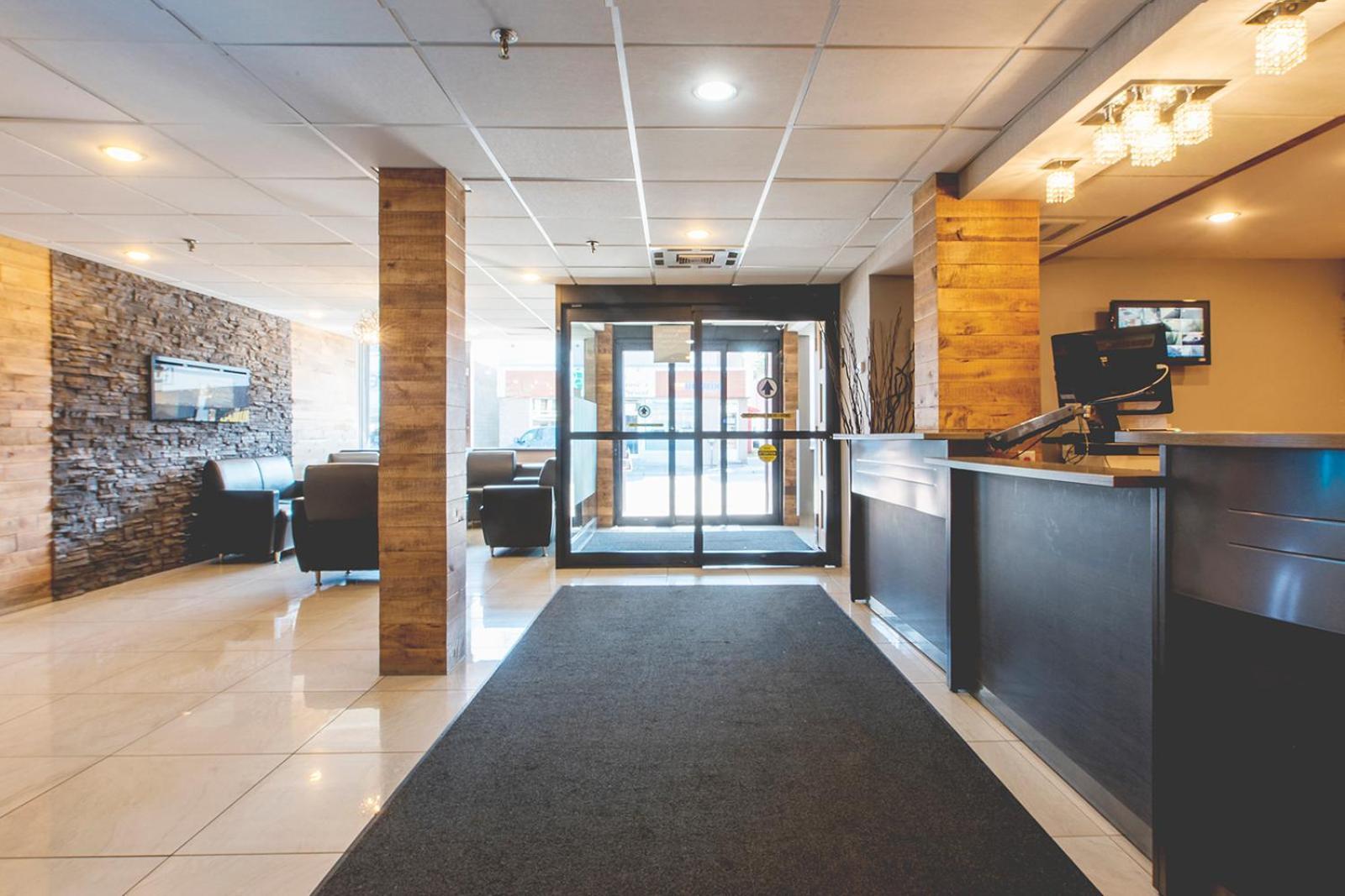 Hotel Continental Centre-Ville Val-d'Or Ngoại thất bức ảnh
