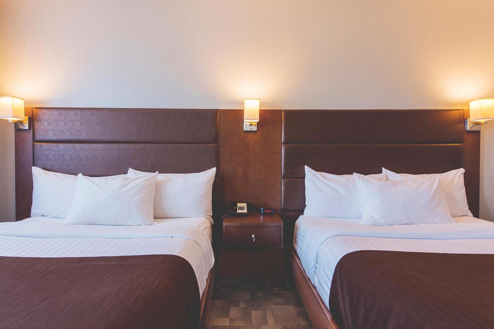 Hotel Continental Centre-Ville Val-d'Or Ngoại thất bức ảnh