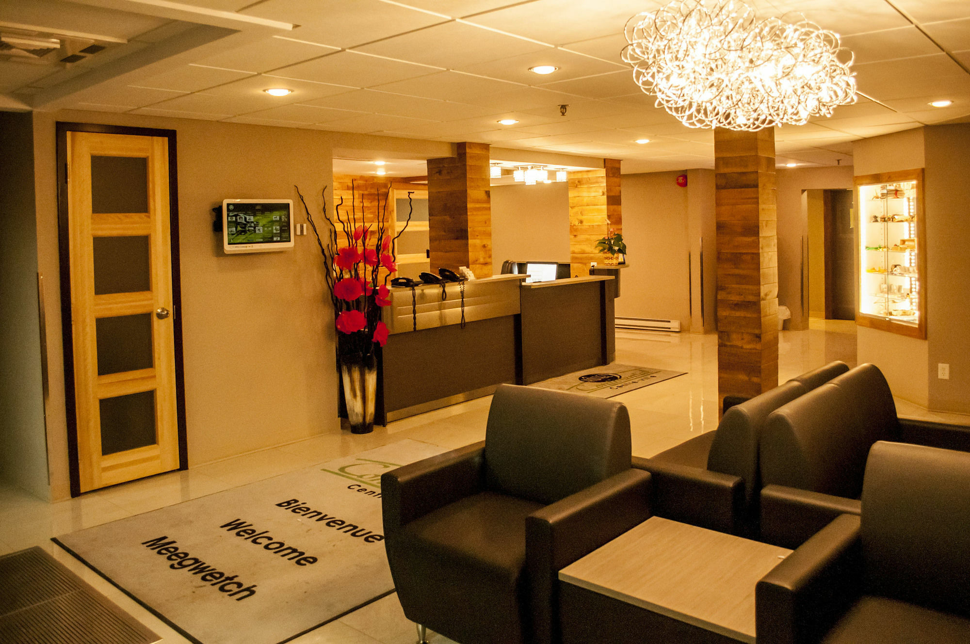 Hotel Continental Centre-Ville Val-d'Or Ngoại thất bức ảnh