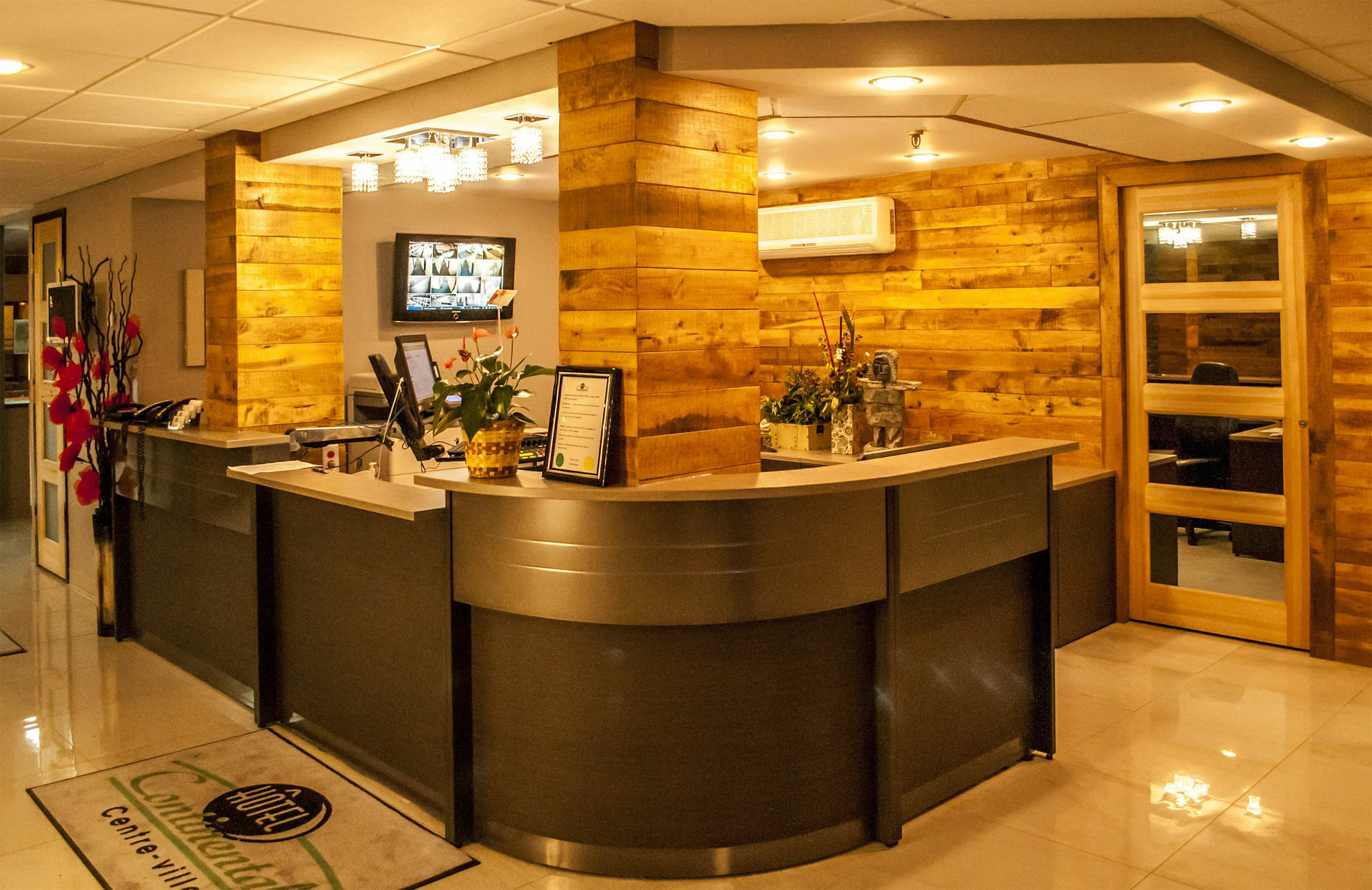 Hotel Continental Centre-Ville Val-d'Or Ngoại thất bức ảnh